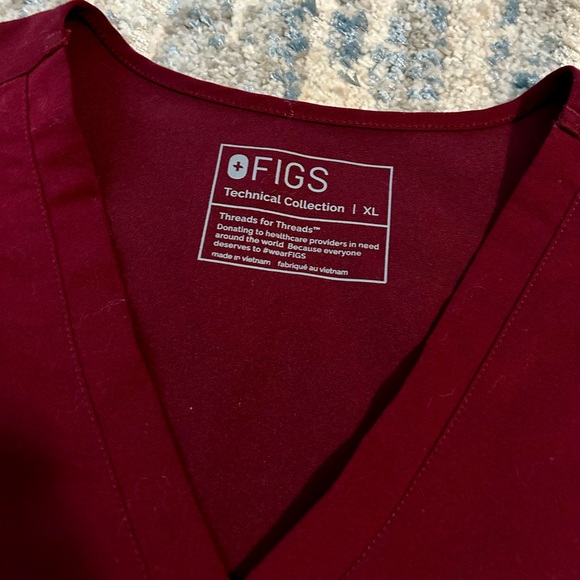 FIGS Scrub Top - Picture 3 of 7